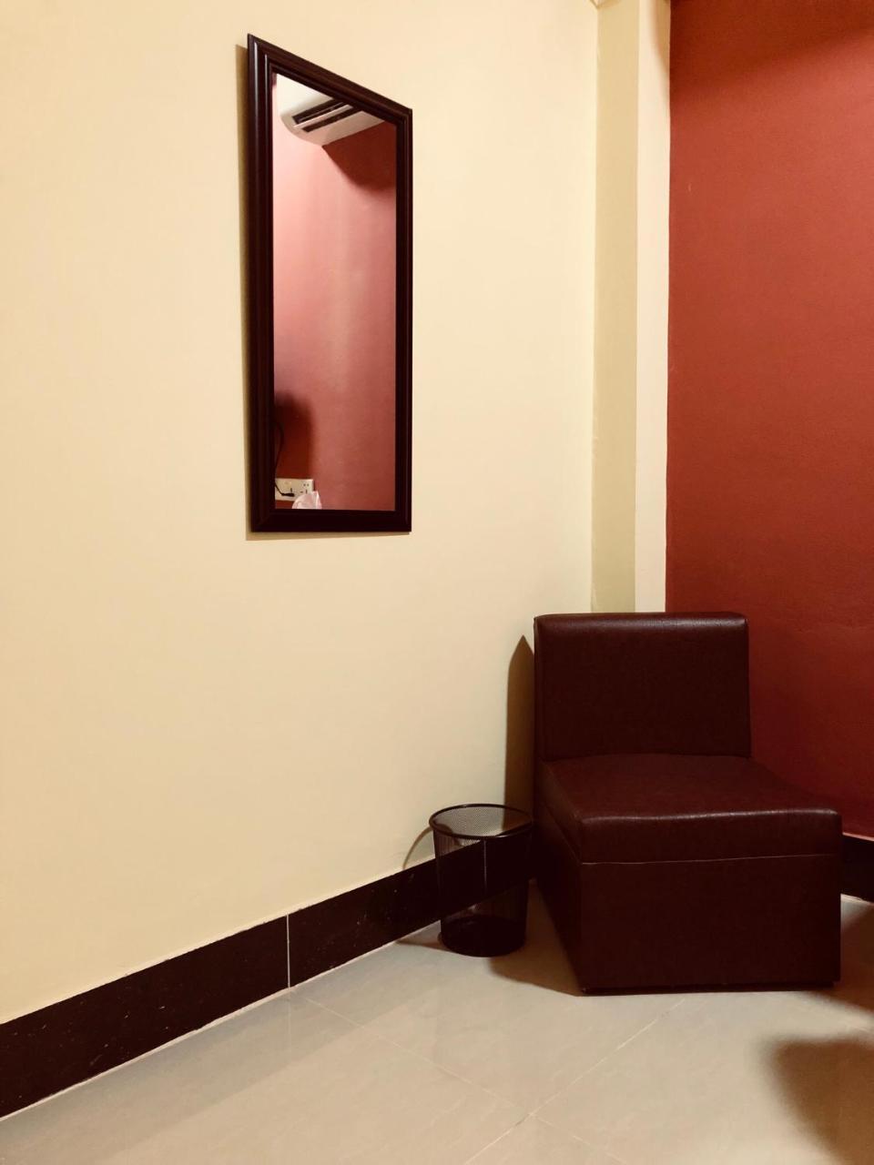 Отель Q Palace Comilla Экстерьер фото